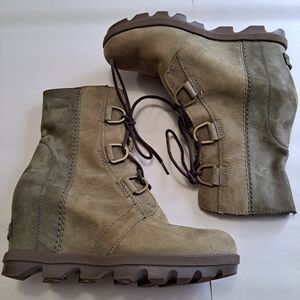 COPY - Sale Sorel Joan Of Arctic Olive Green Wedge Bootie    Size 7